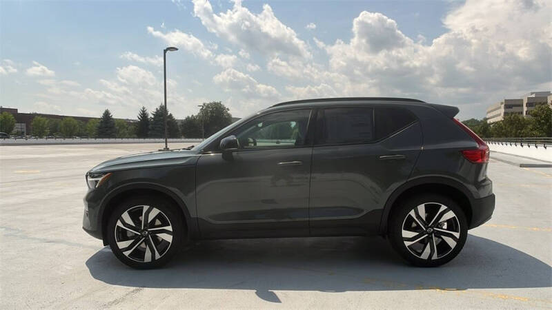 2026 Volvo XC40 B5 Ultra