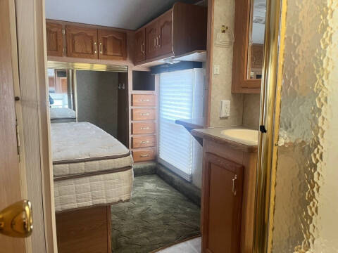 2005 Forest River WILDCAT CAMPER