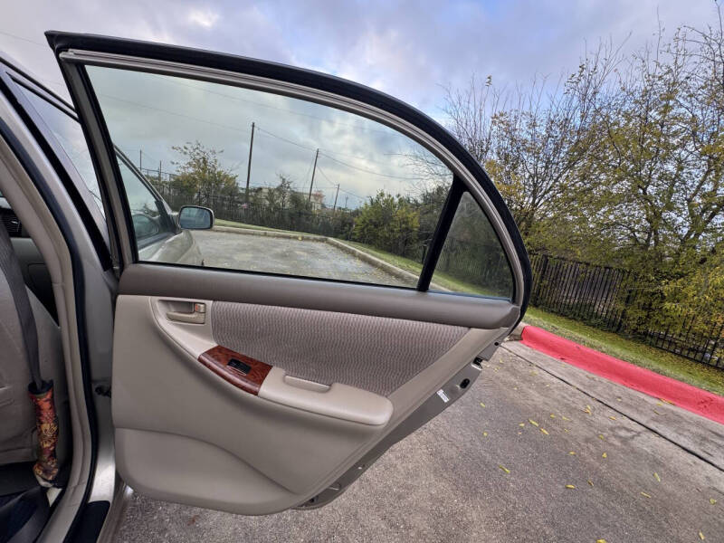 2005 Toyota Corolla LE