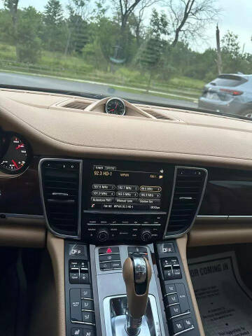 2013 Porsche Panamera 4