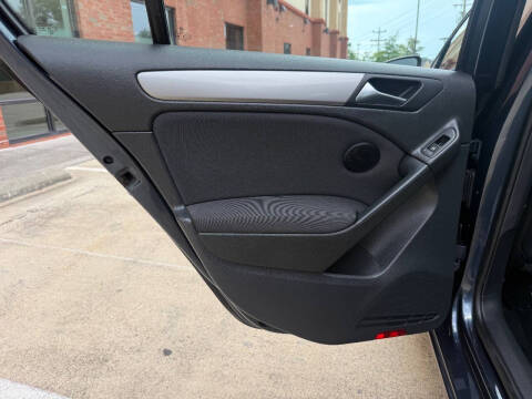 2012 Volkswagen Golf 2.5L PZEV