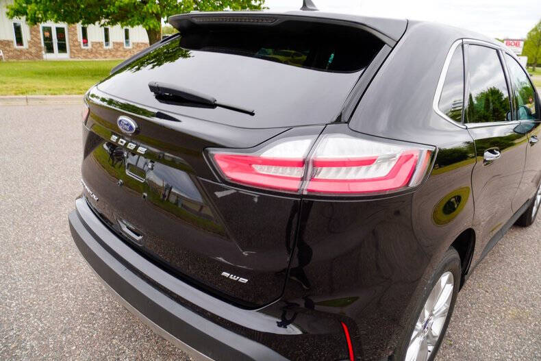 2022 Ford Edge Titanium