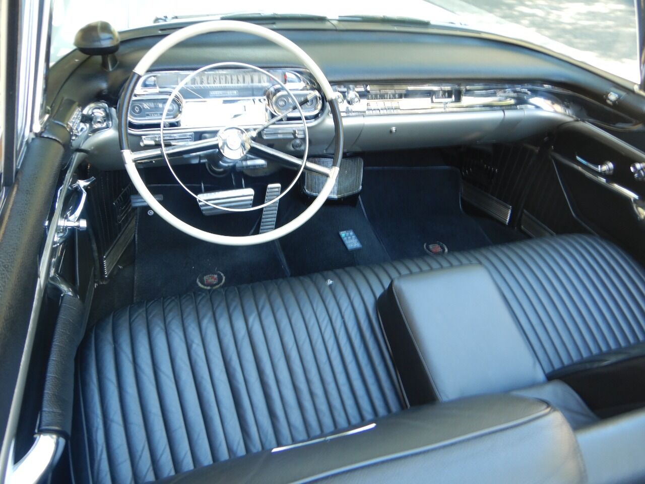 1957 Cadillac Eldorado Biarritz 44