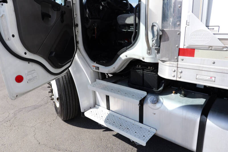 2014 Freightliner M2 106