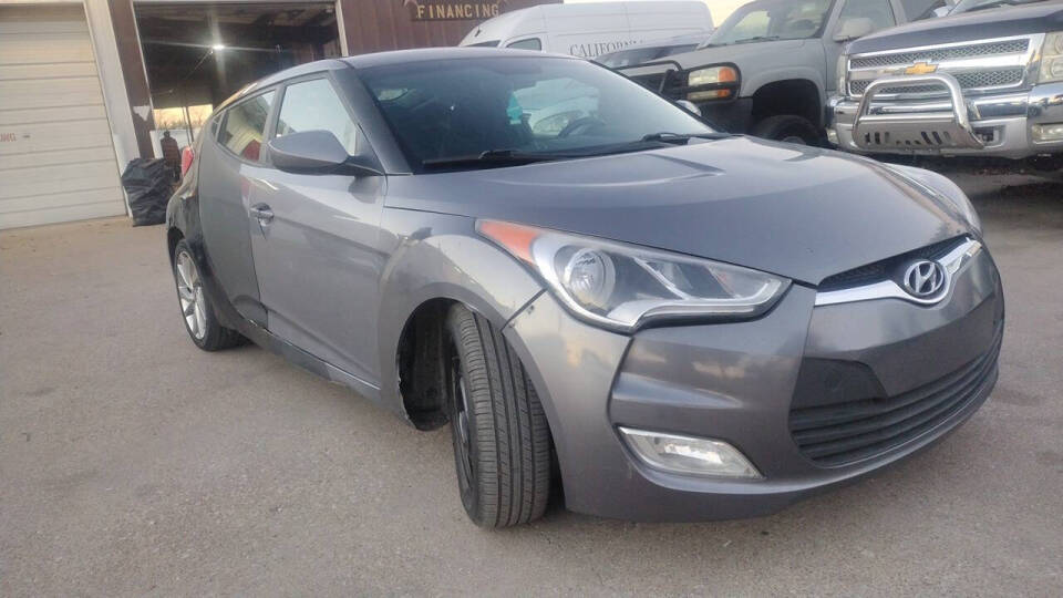 2017 Hyundai Veloster Value Edition's photo