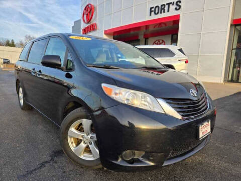 2015 Toyota Sienna for sale at Auto Smart of Pekin in Pekin IL