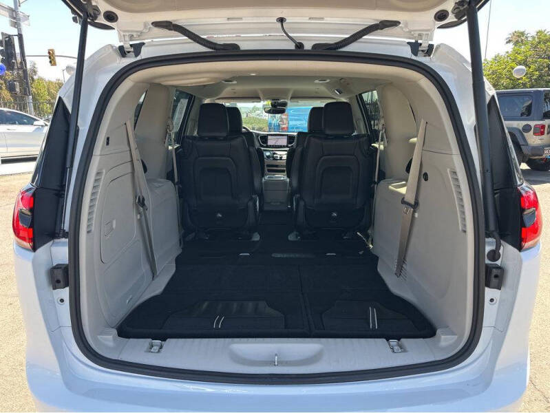 2024 Chrysler Pacifica Plug-In Hybrid