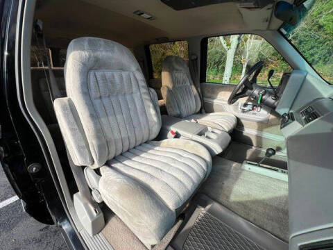 1993 GMC Suburban K2500