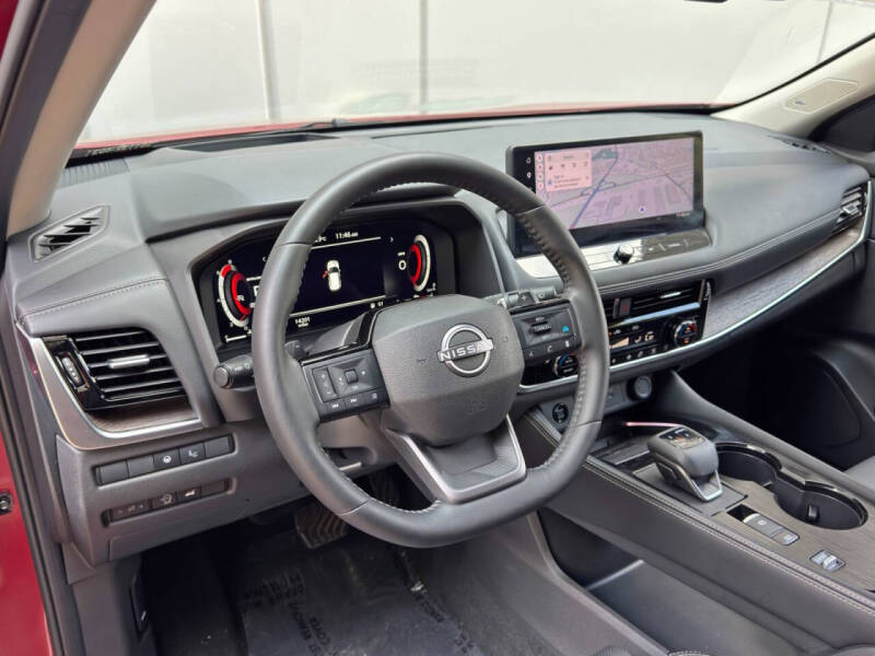 2025 Nissan Rogue Platinum