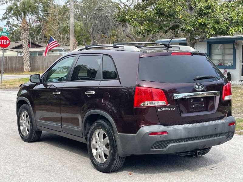 2011 Kia Sorento LX