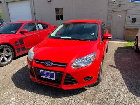2014 Ford Focus for sale at Court House Cars, LLC in Chillicothe OH