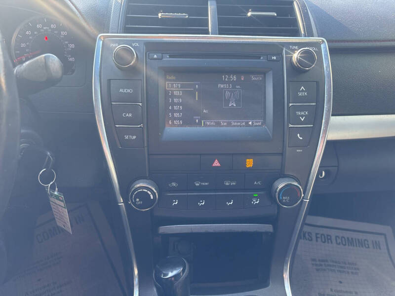 2017 Toyota Camry SE