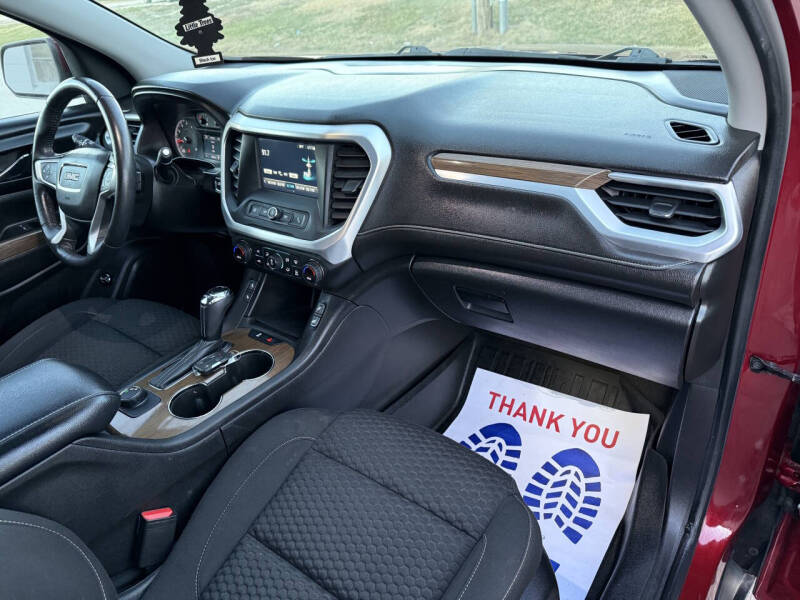 2017 GMC Acadia SLE-2