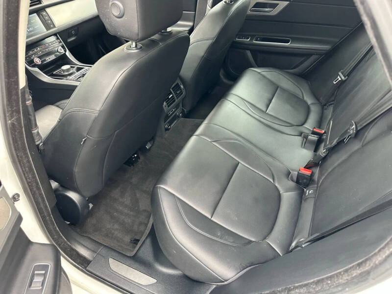 2017 Jaguar XF 35t Premium