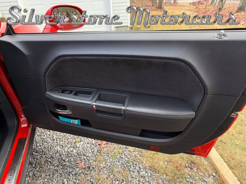 2010 Dodge Challenger SRT8