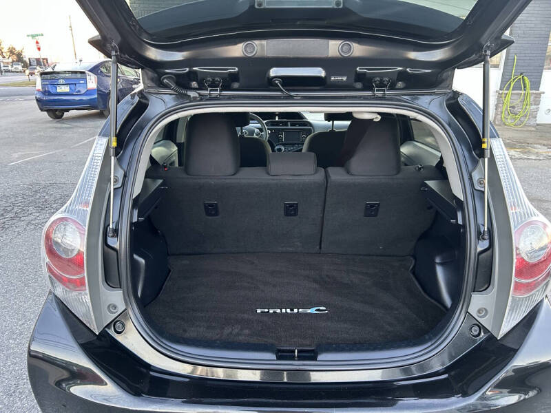 2013 Toyota Prius c Two