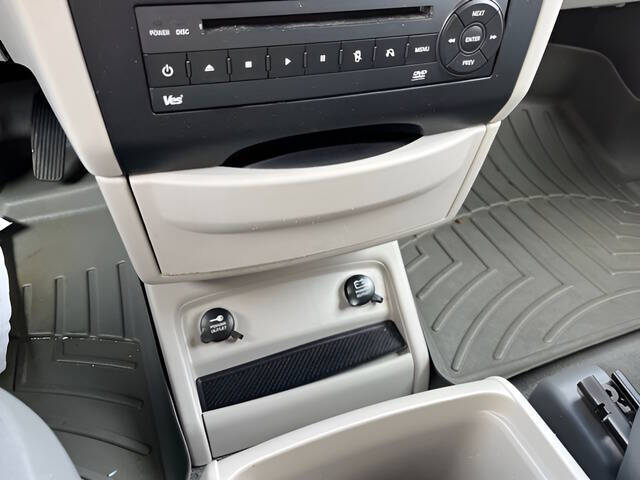 2013 Volkswagen Routan