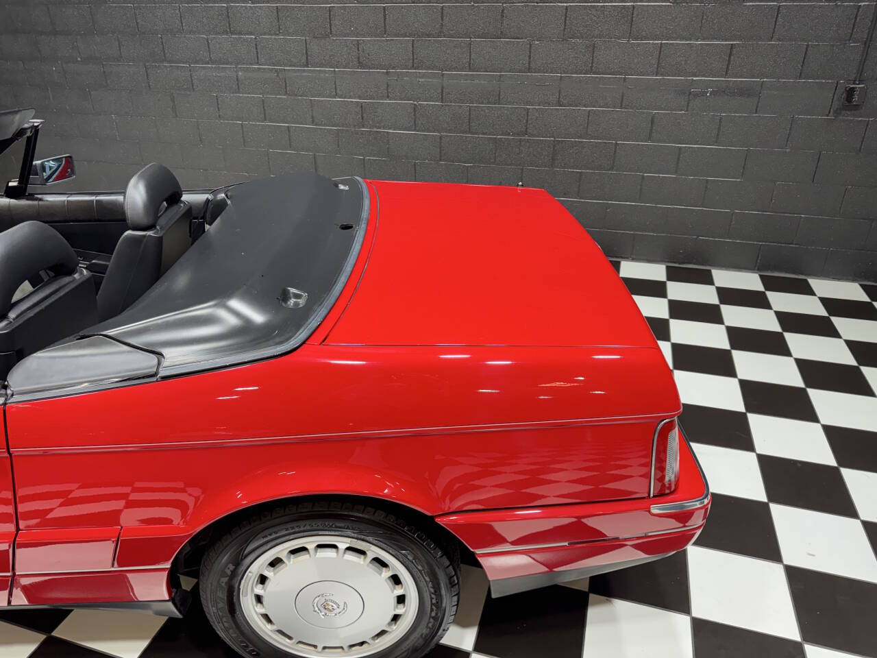 1990 Cadillac Allante 19