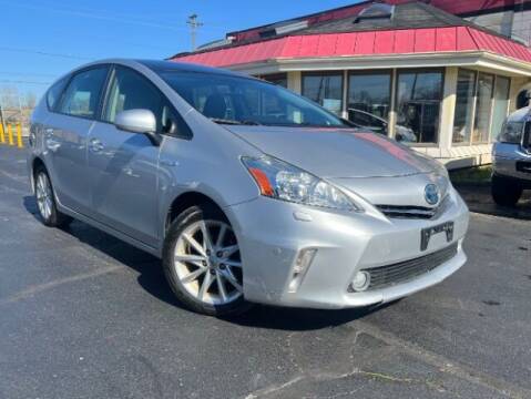 2013 Toyota Prius v for sale at iAuto in Cincinnati OH