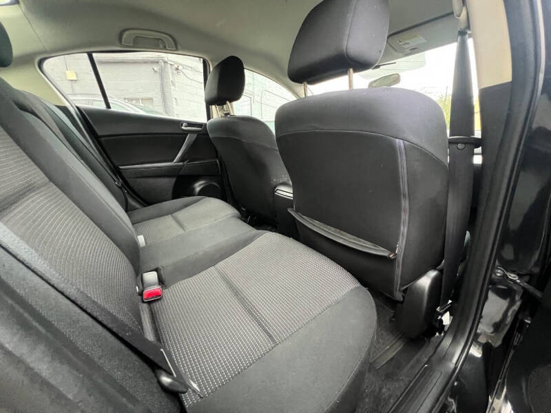 2012 Mazda MAZDA3 i Touring