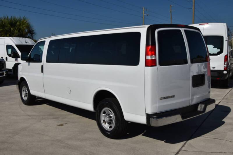 2017 Chevrolet Express LT 3500