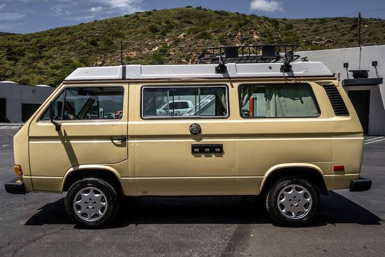 1982 Volkswagen Vanagon Camper