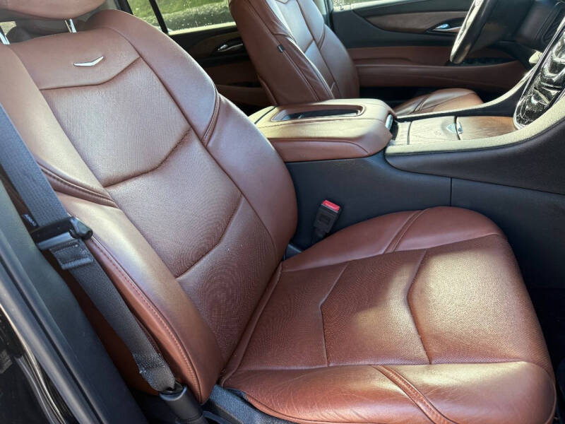 2017 Cadillac Escalade ESV Luxury