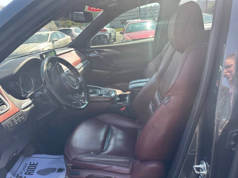 2017 Mazda CX-9 Signature