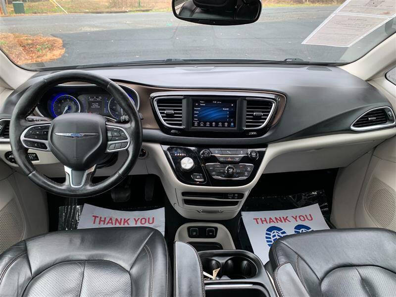 2019 Chrysler Pacifica Touring L
