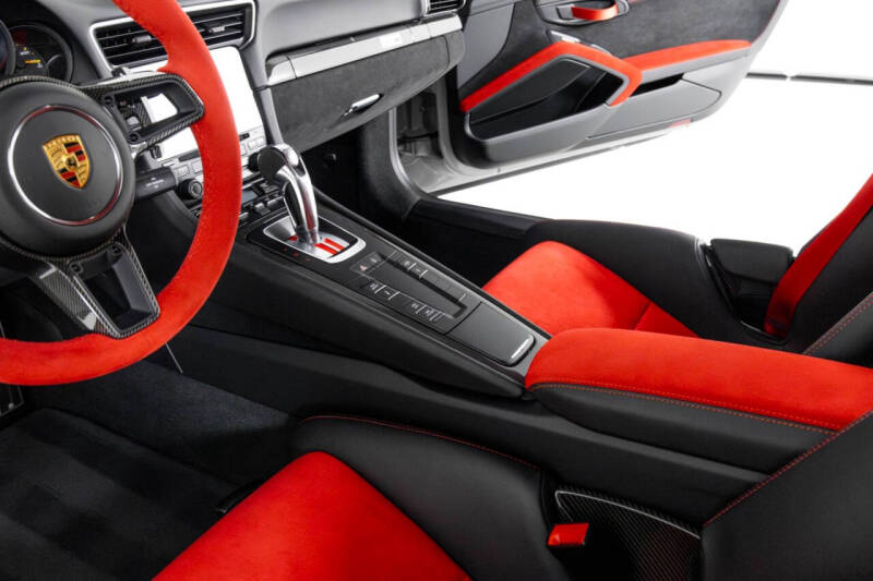 2018 Porsche 911 GT2 RS