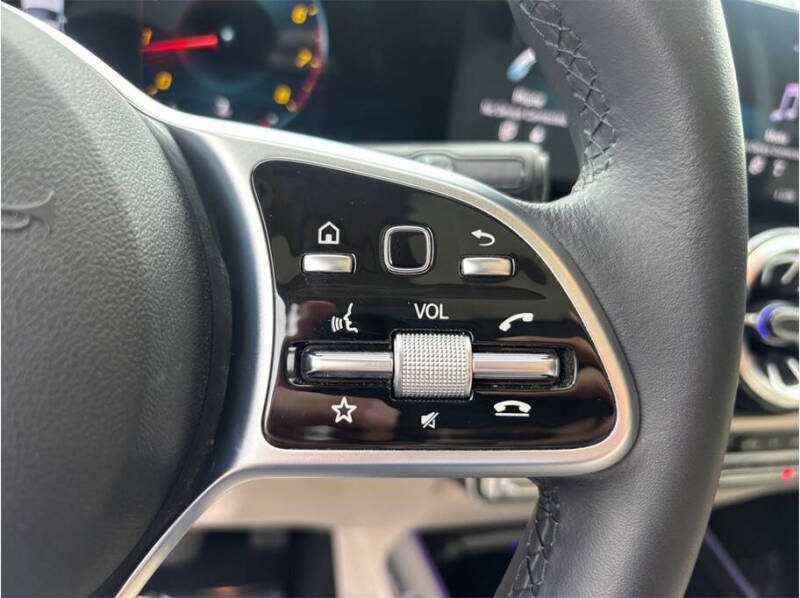 2022 Mercedes-Benz GLB GLB 250