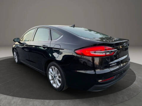 2020 Ford Fusion Hybrid SE
