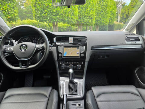 2016 Volkswagen Golf TSI SEL