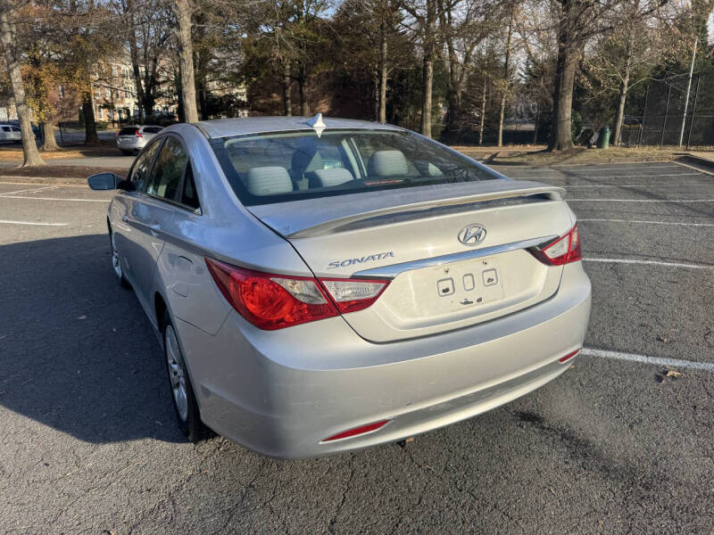 2011 Hyundai Sonata GLS