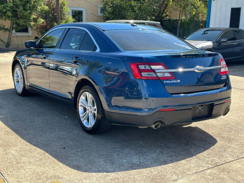 2016 Ford Taurus SEL