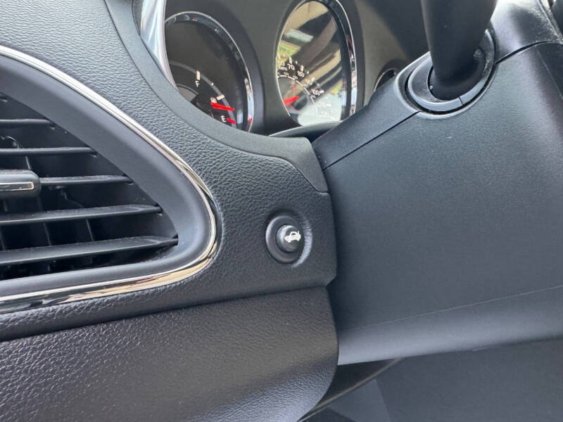 2014 Chrysler 200 Limited