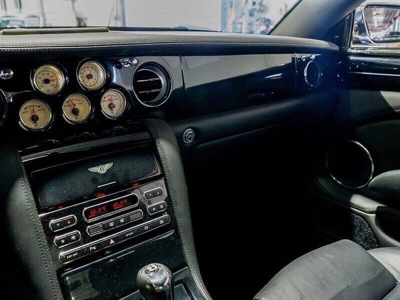 2008 Bentley Azure 31