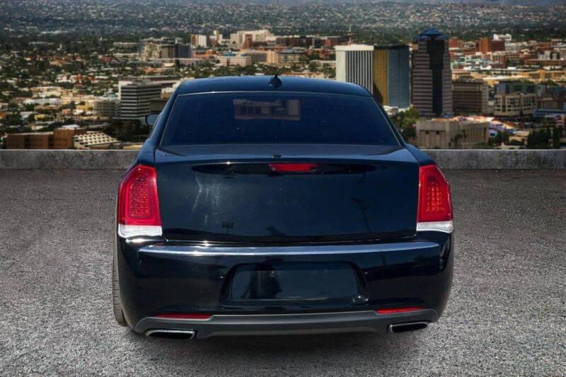 2016 Chrysler 300 C