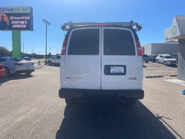 2017 GMC Savana 2500