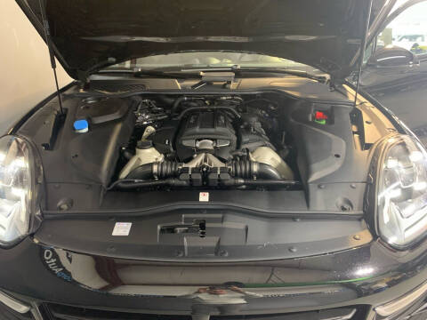 2017 Porsche Cayenne Turbo