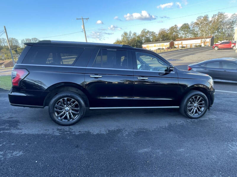 2021 Ford Expedition Limited's photo