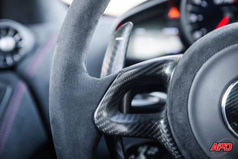 2016 McLaren 675LT