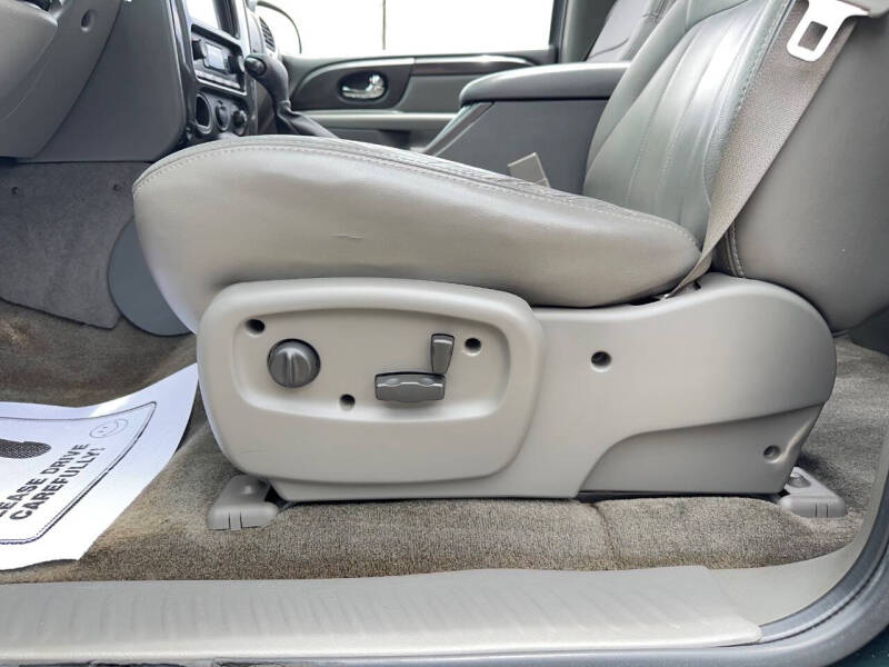 2004 GMC Envoy XUV SLT