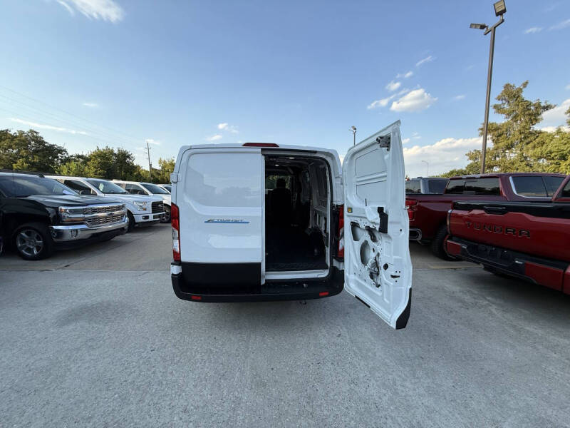 2022 Ford E-Transit 350