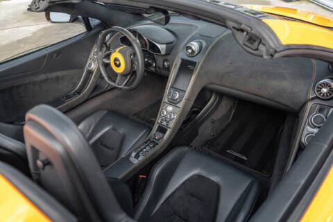 2013 McLaren MP4-12C Spider