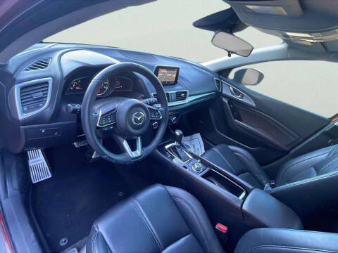 2018 Mazda MAZDA3 Touring