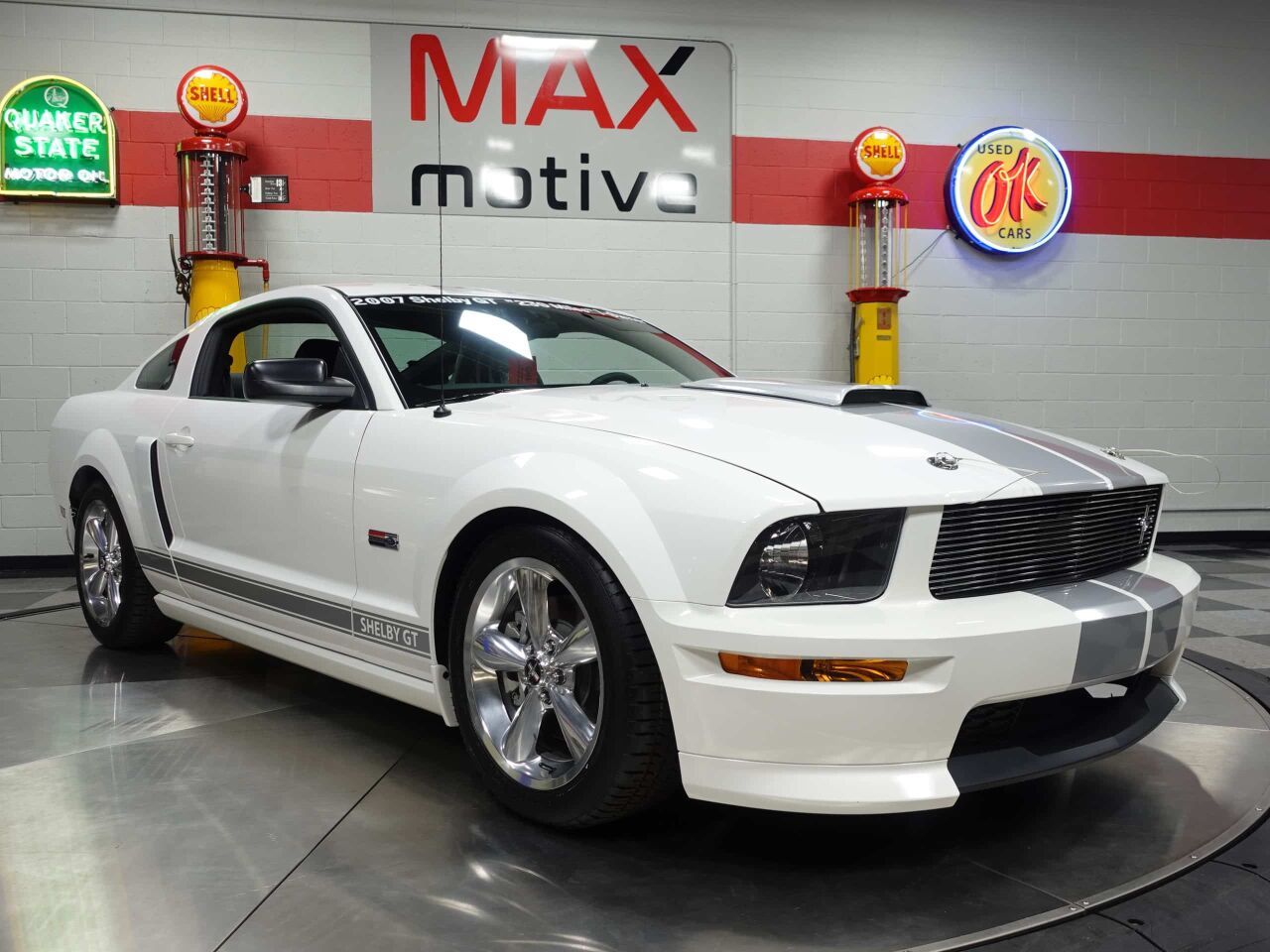 2007 Ford Mustang 43