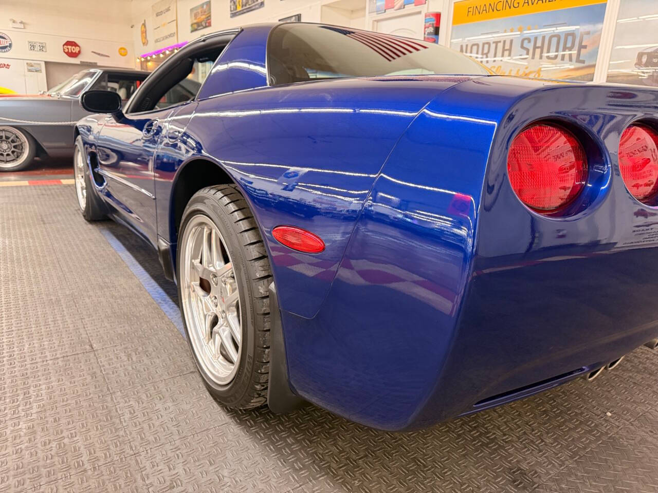 2004 Chevrolet Corvette 22