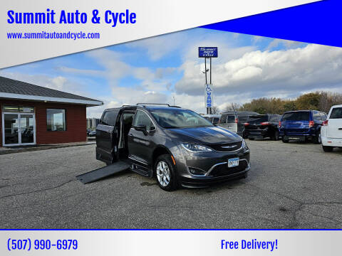 2020 Chrysler Pacifica for sale at Summit Auto & Cycle in Zumbrota MN