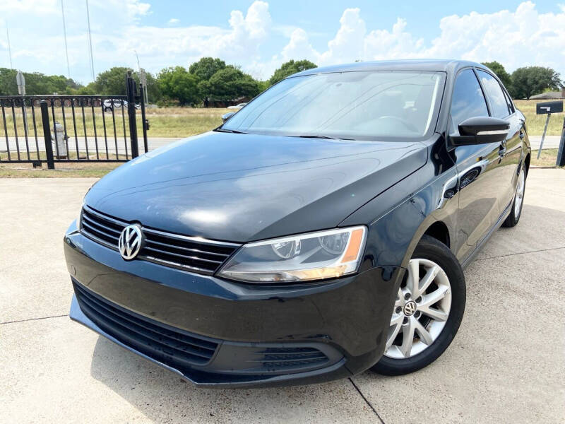 2012 Volkswagen Jetta for sale at Texas Luxury Auto in Cedar Hill TX